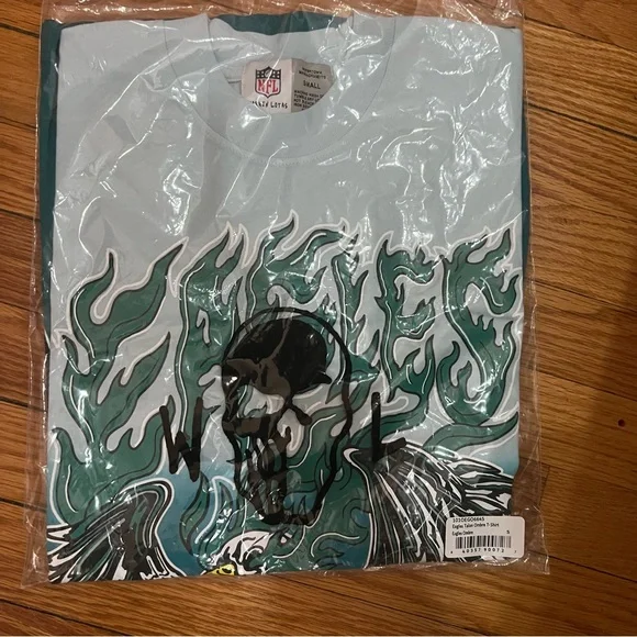 Warren Lotas x NFL Eagles Tee